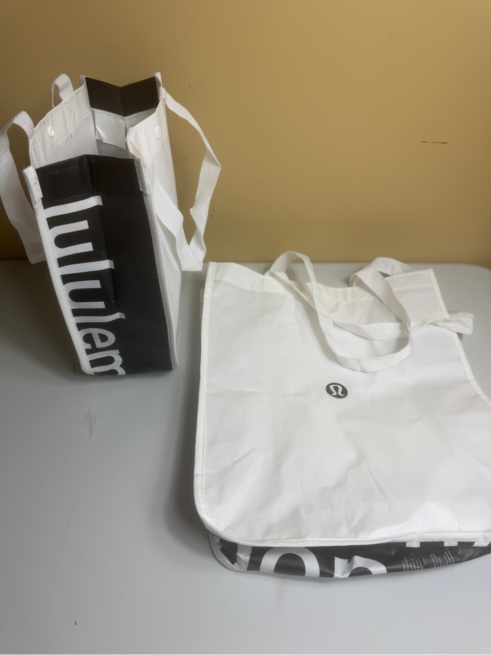 Lululemon Reusable Shopping Shopper Tote Bags Set of 2 White Black Small Large